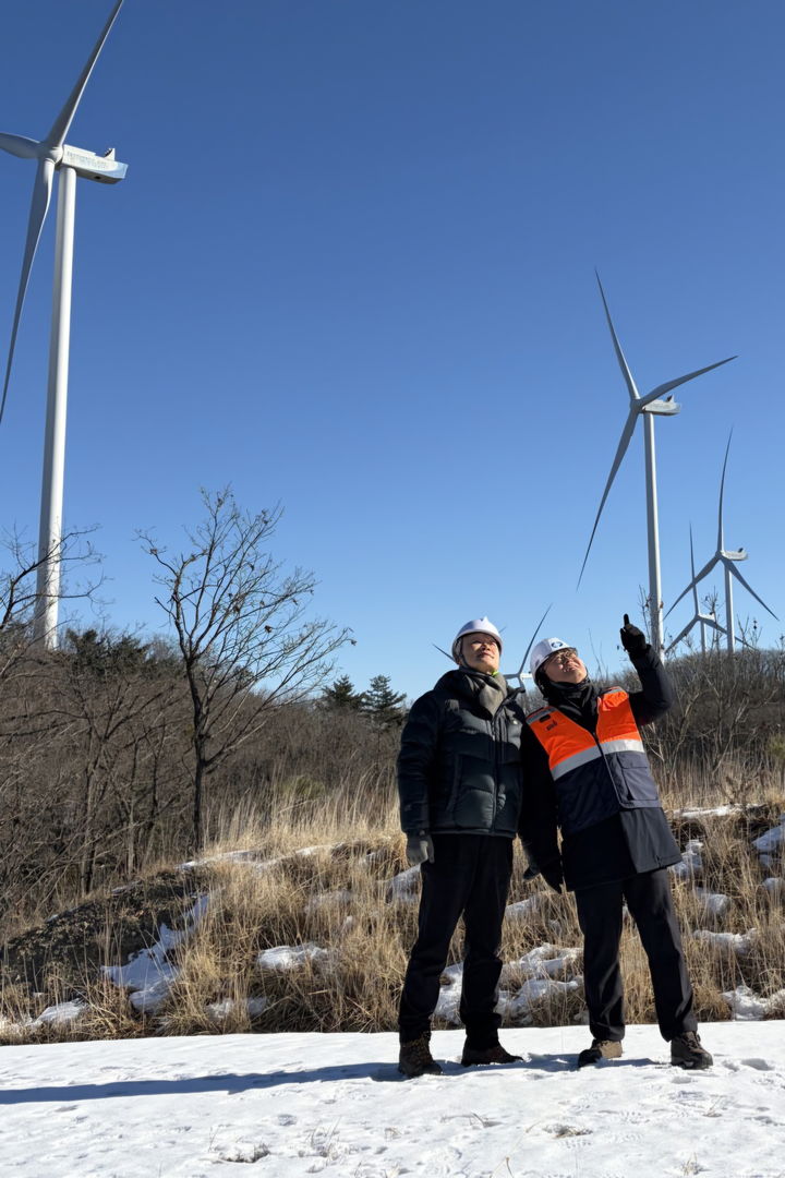 [세종=뉴시스] 한국남부발전은 지난 20일부터 이틀간 윤상옥 남부발전 재생에너지전무가 강원권의 정암·창죽풍력과 경북권의 오미산풍력 현장을 방문했다고 밝혔다. (사진=남부발전 제공) 2026..01.23. photo@newsis.com *재판매 및 DB 금지