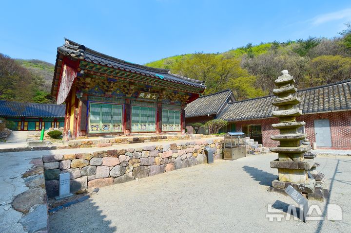 [안성=뉴시스] 안성 청원사 대웅전 모습 (사진=안성시 제공) 2026.01.23.photo@newsis.com 