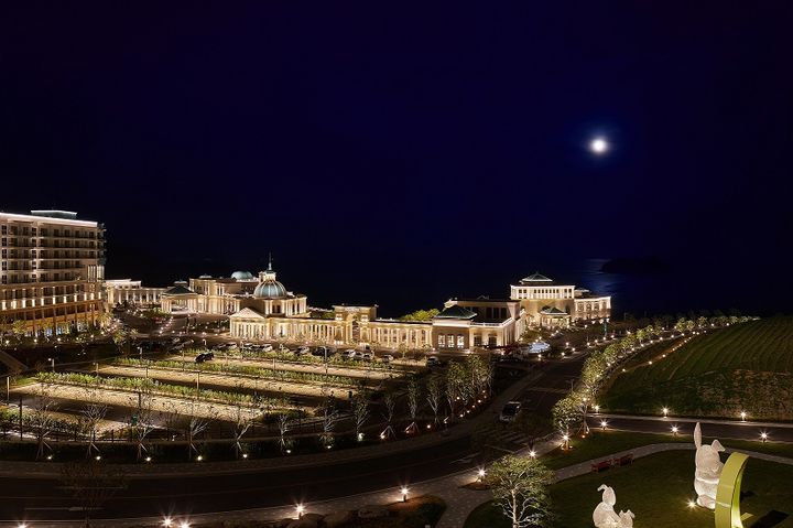 [서울=뉴시스] 쏠비치 진도 야간 전경.(사진=소노인터내셔널 제공) *재판매 및 DB 금지