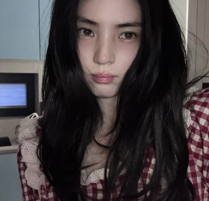 한소희, 화장기 없는 수수한 모습…완벽 미모 과시