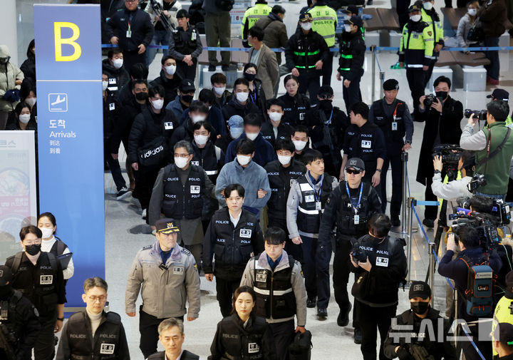 캄보디아 범죄 피의자 73명 국내 강제 송환 [뉴시스Pic]