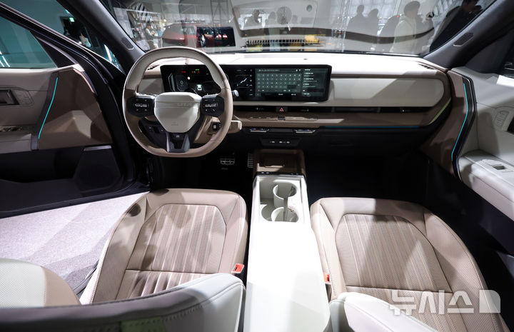 [서울=뉴시스] 홍효식 기자 = 지난 23일 서울 중구 동대문디자인플라자(DDP)에서 열린 기아 '디 올 뉴 셀토스' 미디어데이에서 소형 SUV '디 올 뉴 셀토스' 차량의 내부 모습. 2026.01.26. yesphoto@newsis.com