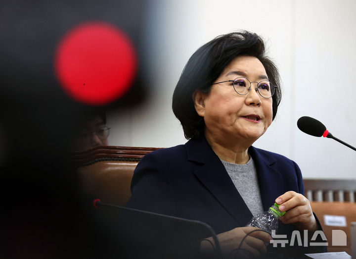 '지명철회' 이혜훈, 장남 연세대 입시 의혹으로 피고발