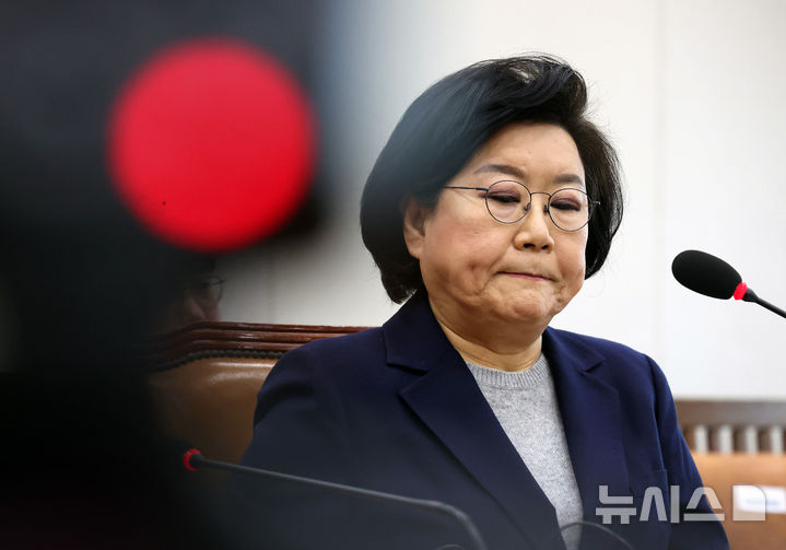 [서울=뉴시스] 고승민 기자 = 이혜훈 기획예산처 장관 후보자가 23일 오전 서울 여의도 국회 재정경제기획위원회 전체회의에서 열린 인사청문회에 출석해 있다.(공동취재) 2026.01.23. photo@newsis.com