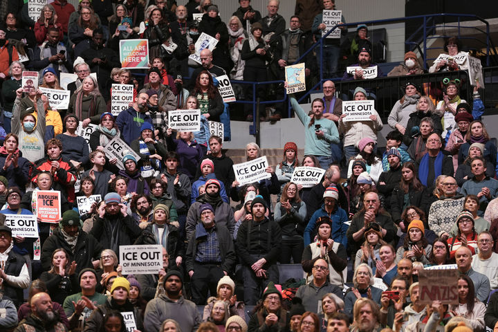 미 영하 23도 강추위에도 이민 단속 항의 시위 이어져