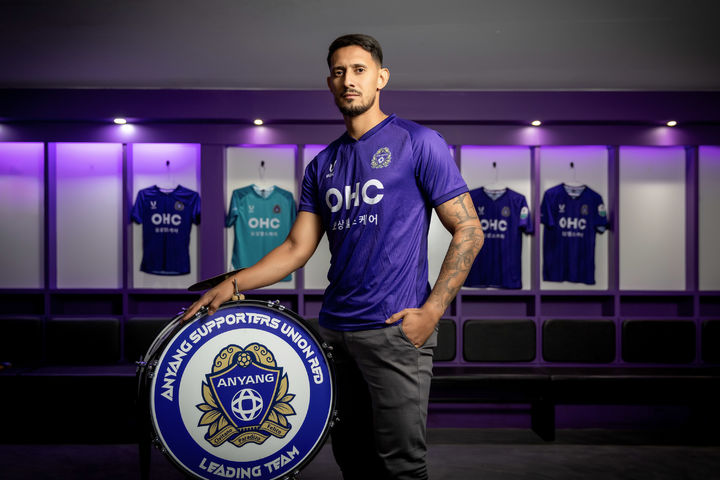 [서울=뉴시스]K리그1 안양, 브라질 출신 스트라이커 엘쿠라노 임대 영입. (사진=FC안양 제공)