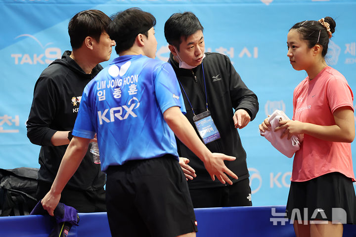 [서울=뉴시스]탁구 황금 콤비 임종훈-신유빈. (사진=대한탁구협회 제공)