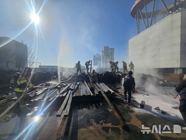 [청주=뉴시스] 화재 현장. (사진=청주서부소방서 제공) 2026.01.24. photo@newsis.com *재판매 및 DB 금지