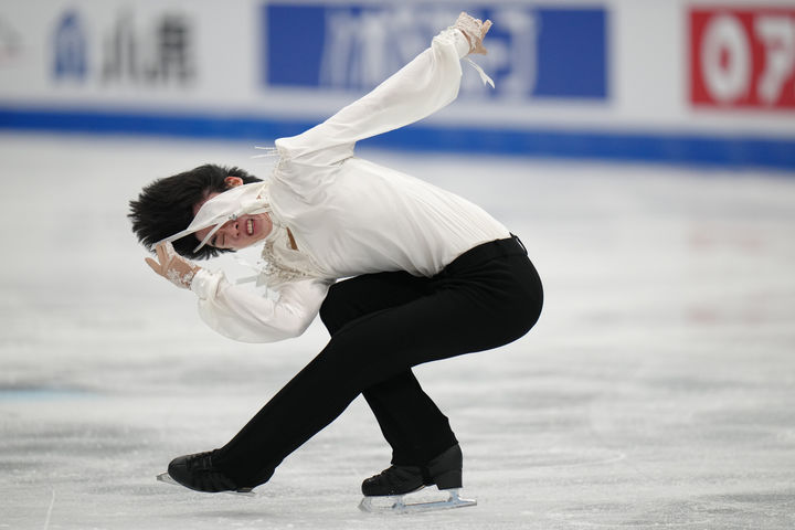 [베이징=AP/뉴시스] 차준환이 25일(현지 시간) 중국 베이징 국가체육관에서 열린 2026 국제빙상경기연맹(ISU) 사대륙선수권대회에서 프리스케이팅 연기를 펼치고 있다. 차준환은 쇼트와 프리 스케이팅 합계 273.62점으로 시즌 최고 점수를 기록하며 준우승을 차지했다. 2026.01.26.