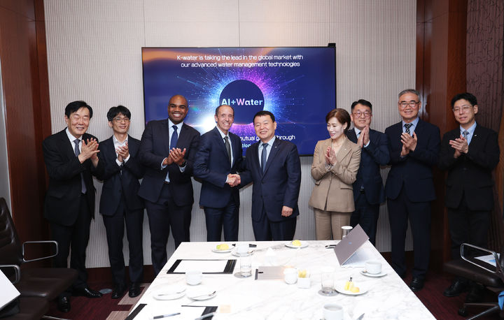 수공, 오픈AI와 협력하나...다보스포럼서 'AI 물관리' 모색 - 뉴스 썸네일 이미지