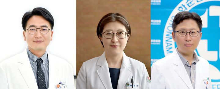 [화순=뉴시스] 화순전남대병원 간암 성격을 학과간 융합 연구로 규명한 공동연구팀. (사진 왼쪽부터) 핵의학과 문장배 교수, 영상의학과 허숙희 교수, 핵의학과 권성영 교수. (사진=화순전남대병원 제공) 2026.01.26. photo@newsis.com *재판매 및 DB 금지