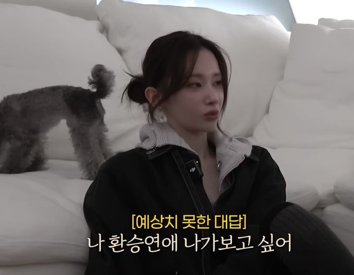 [뉴시스] 배우 전종서(31)가 즐겨보는 프로그램으로 티빙 오리지널 예능 프로그램 '환승연애'를 꼽았다. (사진='윤주르 YOONJOUR 장윤주' 유튜브 채널 캡처) *재판매 및 DB 금지