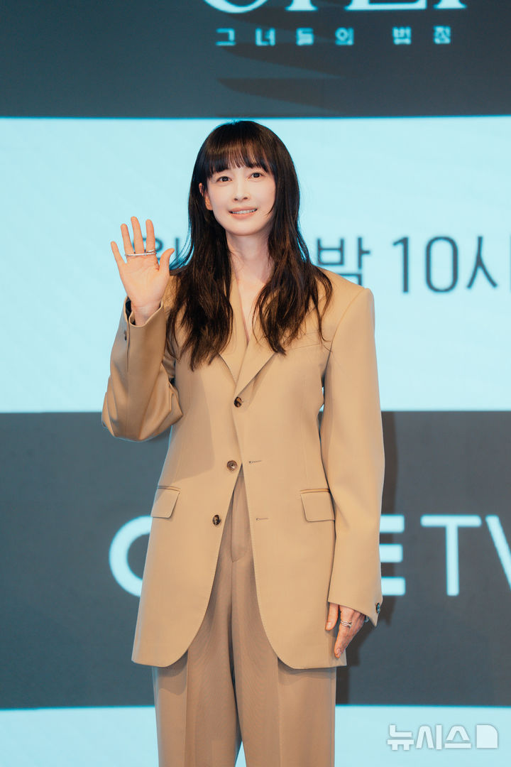 3년 만에 돌아온 이나영 "남편 원빈도 응원해줬어요"