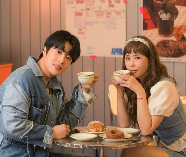 [서울=뉴시스] 문원, 신지. (사진=KYT 엔터테인먼트, 제이지스타) 2026.01.26. photo@newsis.com *재판매 및 DB 금지