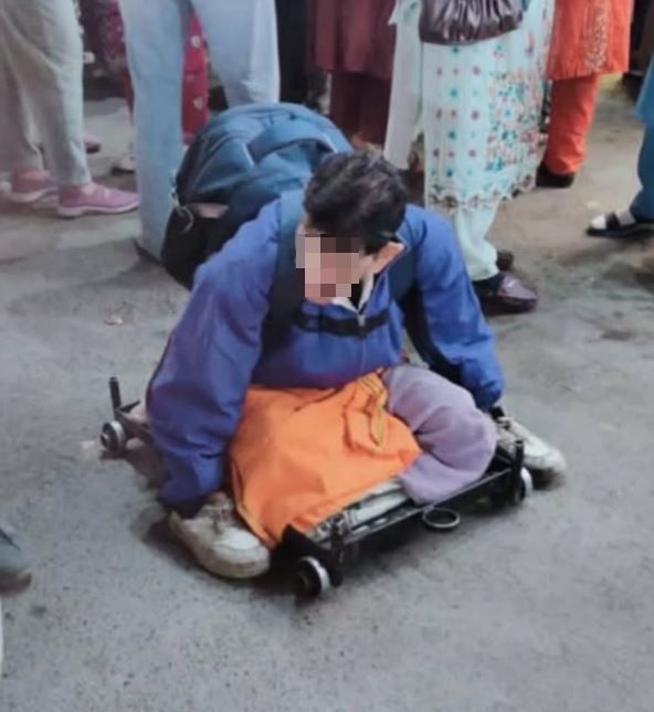 시장 바닥서 구걸하던 인도 남성…알고 보니 집 3채 자산가