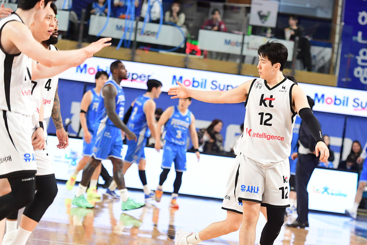 [서울=뉴시스] 프로농구 수원 KT의 문정현. (사진=KBL 제공) *재판매 및 DB 금지