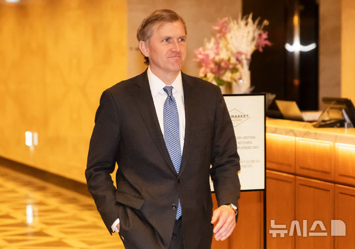 조현, 美 콜비 국방차관 접견…"핵잠수함 실무 차원 본격 협의해야"