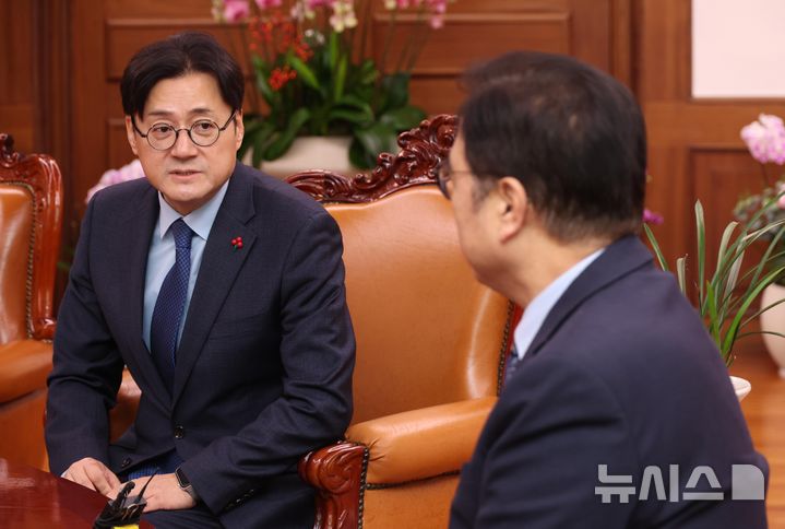 우원식 "국민투표법 개정해야"…홍익표 "잘 마무리되게 여야와 소통"