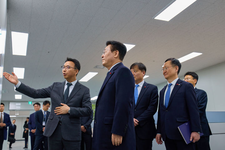 이 대통령 "한국인 건드리면 패가망신한다는 것 캄보디아 현지에 알려야"