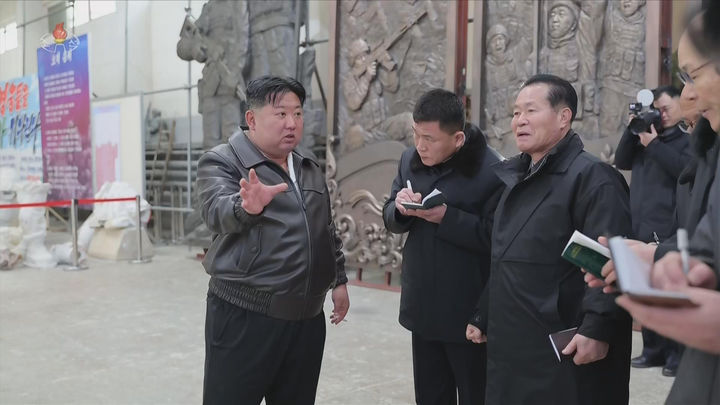 "비닐봉지 살해에 노출까지"…금기 깬 북한판 스릴러 '눈길'