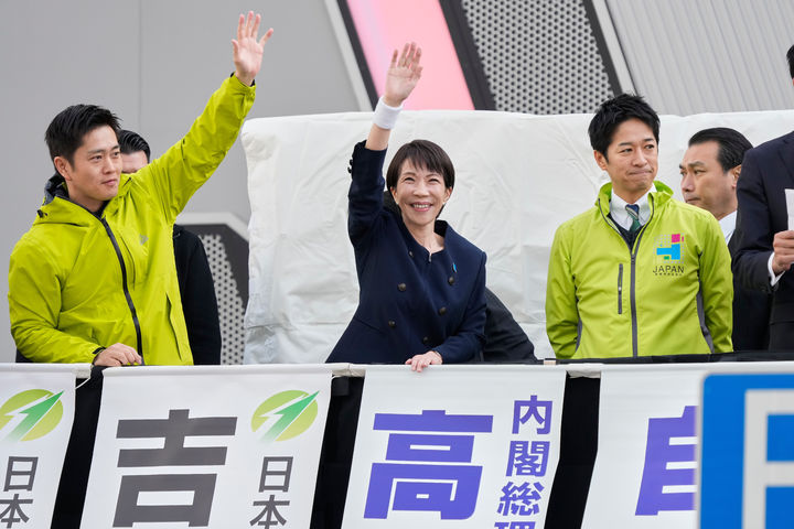 日총선 후보자 55% 헌법개정 "찬성"…'자위대 규정 고쳐야'