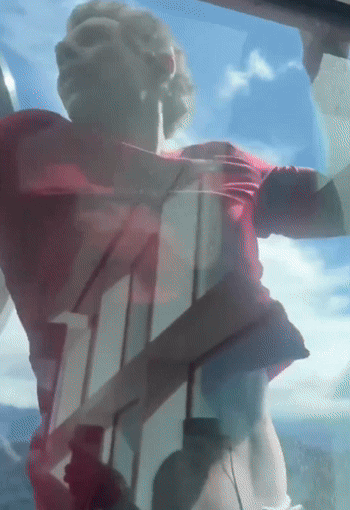 [뉴시스]미국 암벽 등반가 알렉스 호놀드가 대만의 랜드마크인 타이베이 101에서 안전 장비 없이 프리 솔로를 펼치고 있다. (영상 = 온라인 커뮤니티 갈무리) *재판매 및 DB 금지 *재판매 및 DB 금지