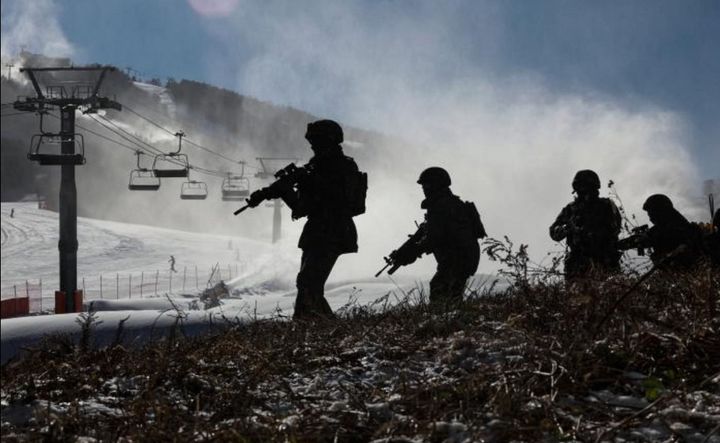 [원주=뉴시스] 36사단 장병들이 민·관·군·경·소방 통합방위 실제훈련. (사진=육군 36보병사단 제공) 2026.01.27. photo@newsis.com *재판매 및 DB 금지