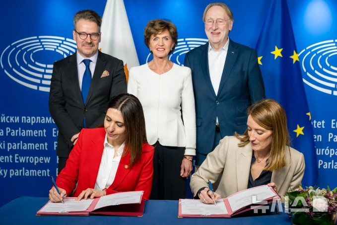 EU, 2027년부터 러시아산 가스 수입 금지 최종 승인…러 "자율성 상실"