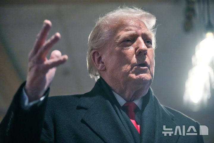 트럼프 "'생명줄' 끊긴 쿠바, 곧 붕괴…이라크, 말리키 총리 지명시 지원 중단"