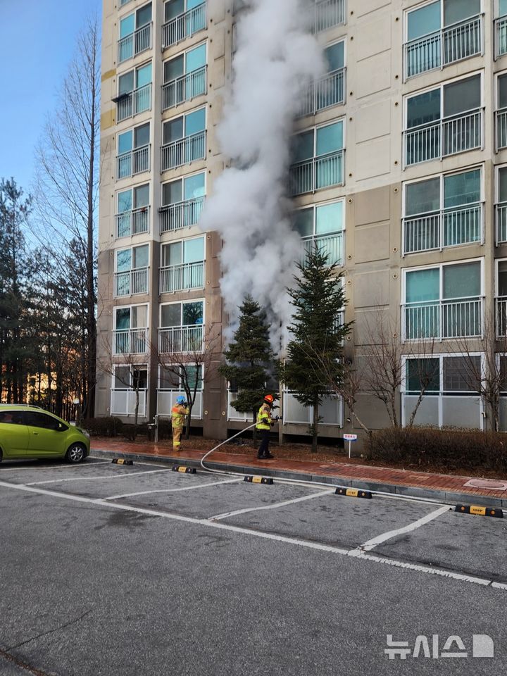 [양주=뉴시스] 화재 현장. (사진=경기도북부소방재난본부 제공) 2026.01.28 photo@newsis.com