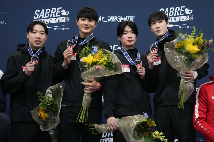 [대전=뉴시스]대전시는 시청 펜싱팀 소속 오상욱, 박상원, 임재윤 선수가 미국 솔트레이크시티에서 열린 남여 사브르 월드컵에서 남자 개인전과 단체전을 석권했다. 2026. 01. 28 photo@newsis.com *재판매 및 DB 금지