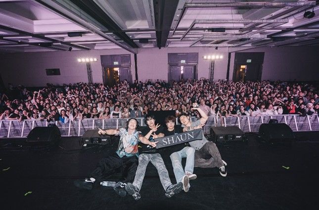 콘진원은 지난 24일부터 25일까지 태국 방콕에서 열린 '방콕뮤직시티(Bangkok Music City) 2026'에서 '코리아 스포트라이트'를 마쳤다. 사진은 24일 숀(SHAUN)의 공연 현장 모습. (사진=콘진원 제공) *재판매 및 DB 금지