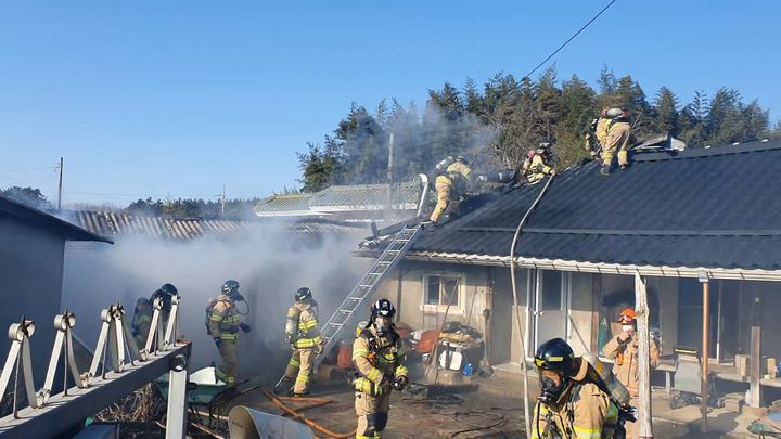 함평 주택서 불…90대 여성 거주민 하반신 2도 화상