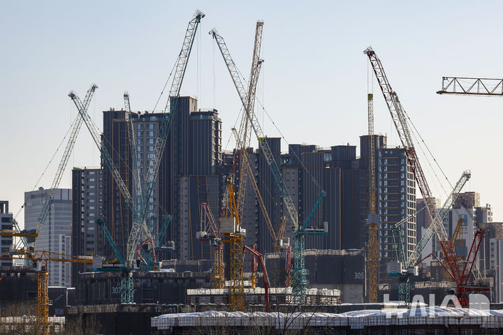 [서울=뉴시스] 정병혁 기자 = 서울시내 아파트 건설현장. 2026.01.28. jhope@newsis.com