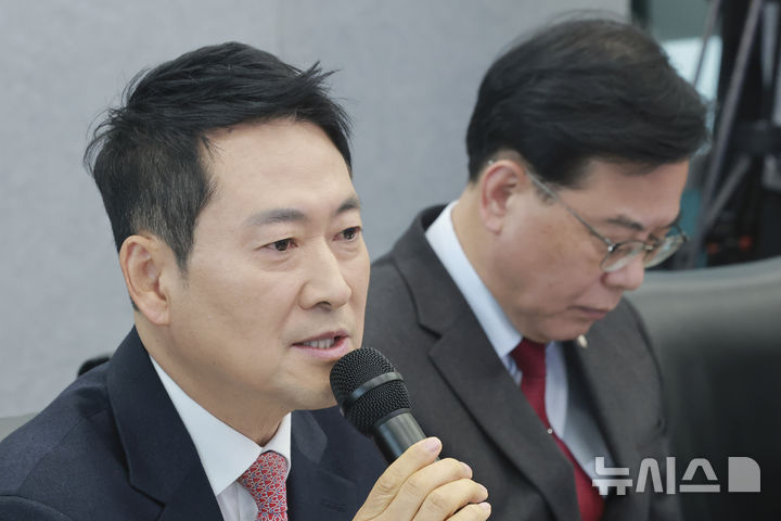 장동혁, 당무 복귀 후 첫 최고위…'한동훈 제명안' 처리 여부 주목