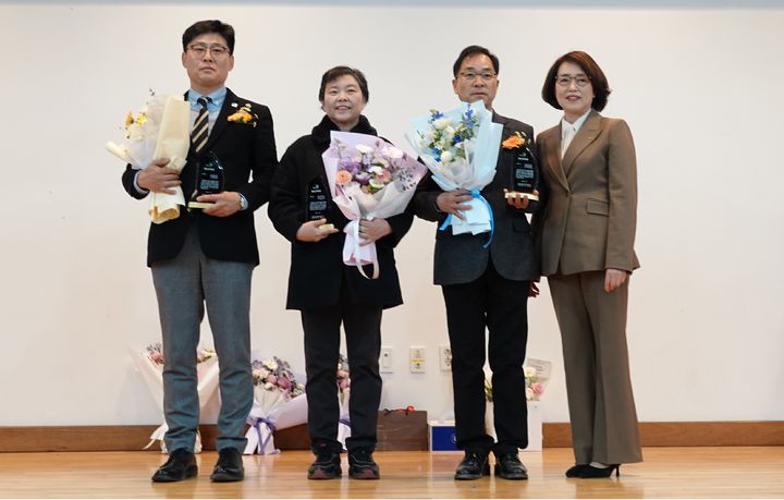 [양산=뉴시스] 양산교육지원청이 제22회 양산교육상 시상식을 하고 있다. (사진=양산교육지원청 제공) 2026.01.29. photo@newsis.com *재판매 및 DB 금지