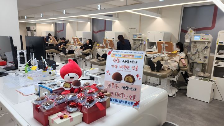 '두쫀쿠 효과' 광주·전남 헌혈 2.6배↑…카페들도 기부 행렬