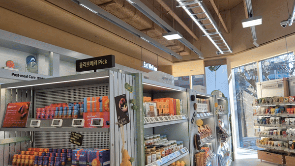 [서울=뉴시스] 이명동 기자 = 29일 오전 서울 종로구 D타워에 위치한 올리브베러(Olive Better) 1호점 내부 2층이 보이고 있다. 해당 점포는 다음 날 공식 개점한다. 2026.01.29. ddingdong@newsis.com