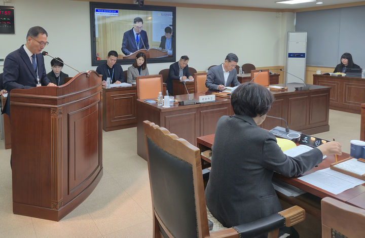 29일 정선군의회는 2026년 주요업무 보고를 받고 있다.(사진=정선군의회 제공) *재판매 및 DB 금지