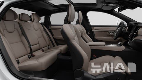 [서울=뉴시스] 볼보의 플리미엄 세단 S90의 모습. (사진=볼보코리아 제공) 2026.1.29. photo@newsis.com