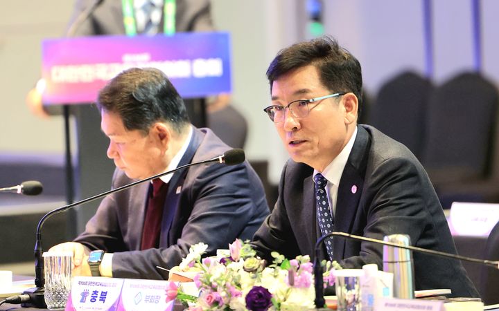 윤건영 충북교육감이 29일 더블트리 바이 힐튼 서울 판교에서 열린 106회 대한민국교육감협의회 총회에서 발언하고 있다.(사진=충북교육청 제공).2026.01.29.photo@newsis.com *재판매 및 DB 금지