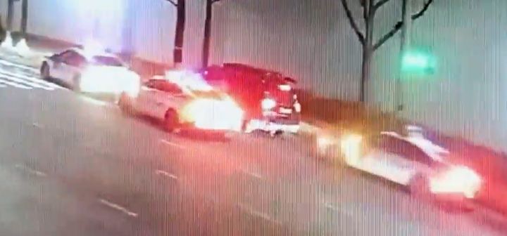 만취 상태에서 경찰과 추격전을 벌인 차량 검거 모습. (사진=경기남부경찰청 제공) *재판매 및 DB 금지