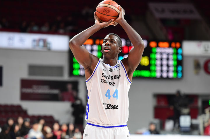 [서울=뉴시스] 프로농구 서울 삼성의 앤드류 니콜슨. (사진 = KBL 제공) *재판매 및 DB 금지