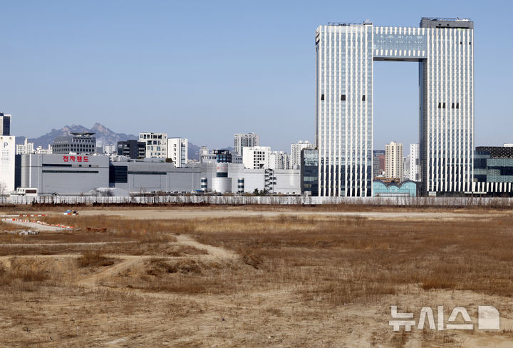 "닭장 만드나" "사업 지연될라"…'용산 1.3만호 공급' 과밀 논란