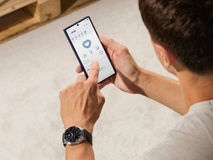 [서울=뉴시스] 삼성전자는 자사 갤럭시 워치8 시리즈 등에 탑재된 삼성 헬스의 주요 기능이 식품의약품안전처(식약처)의 '디지털의료·건강지원기기' 1호로 등록됐다고 30일 밝혔다. (사진=삼성전자 제공) 2026.01.30. photo@newsis.com *재판매 및 DB 금지