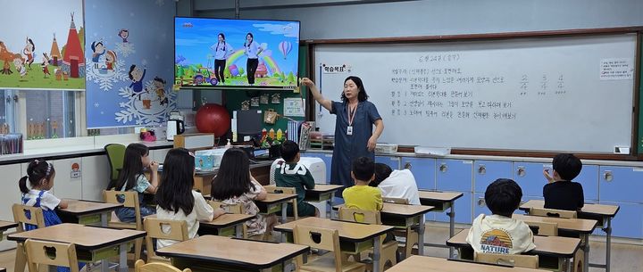  *재판매 및 DB 금지