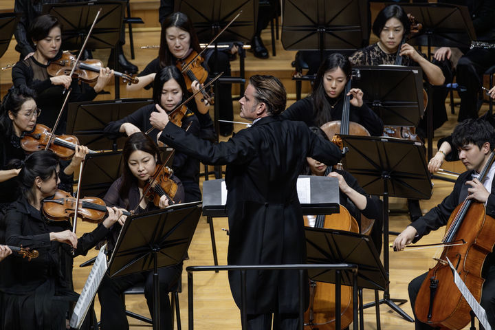 [서울=뉴시스] 지난 29일 서울 송파구 롯데콘서트홀에서 서울시향의 2026년 시즌 첫 정기공연 '필리프 조르당의 브루크너 교향곡 9번'이 열렸다. (사진=서울시립교향악단 제공) 2026.01.30. photo@newsis.com *재판매 및 DB 금지