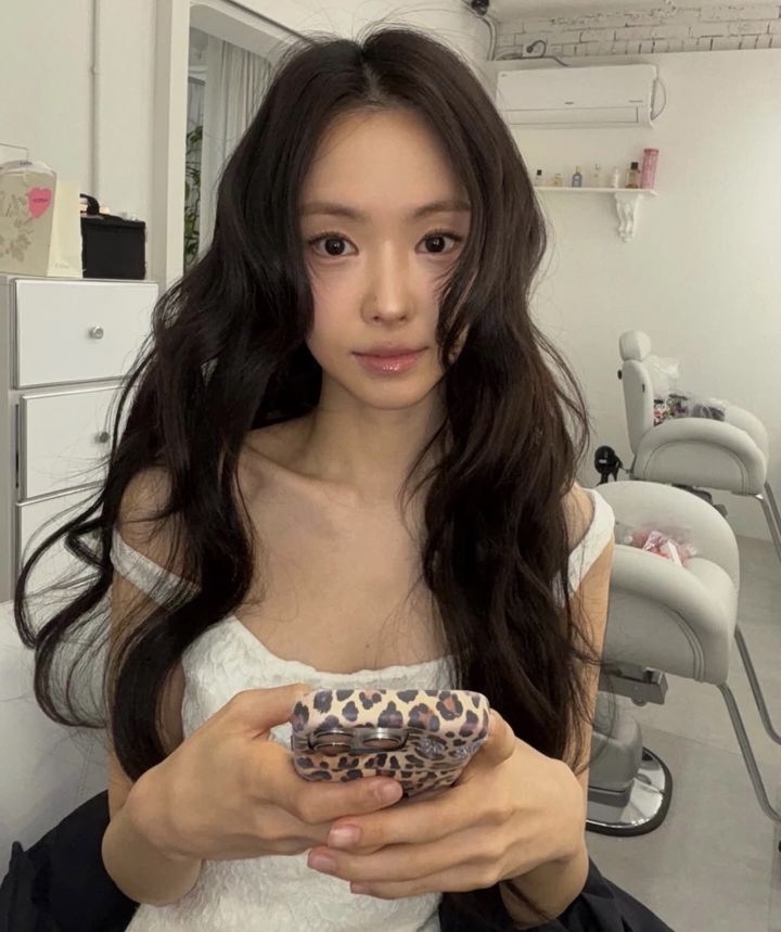 [서울=뉴시스] 배우 손나은. (사진=손나은 인스타그램 캡처) 2026.01.30. photo@newsis.com *재판매 및 DB 금지