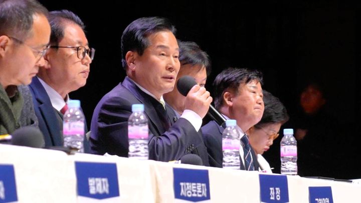  [여수=뉴시스] 30일 전남 여수시민회관에서 전남광주행정통합의 필요성과 향후 발전 방향을 논의하는 '여수 지역 대토론회'가 열리고 있다. (사진=여수갑지역위 제공) 2026.01.30. photo@newsis.com *재판매 및 DB 금지