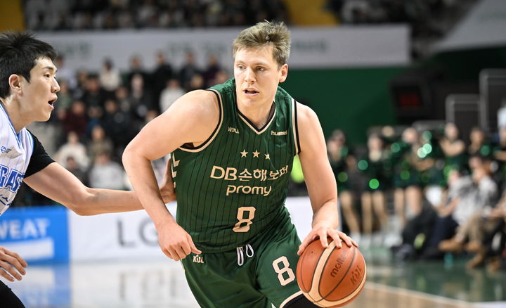 [서울=뉴시스] 프로농구 원주 DB의 헨리 엘런슨. (사진=KBL 제공) *재판매 및 DB 금지